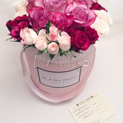 Композиция в шляпной коробке " Mini" розовая кустовые розы  - фото 2