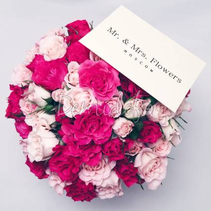 Композиция в шляпной коробке " Mini" розовая кустовые розы  - фото 5