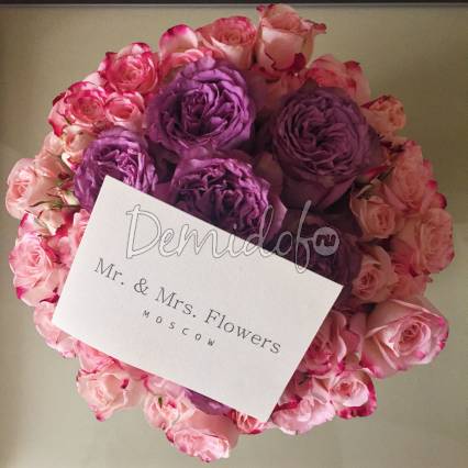 Композиция в шляпной коробке " Mini" розовая кустовые розы - фото 3