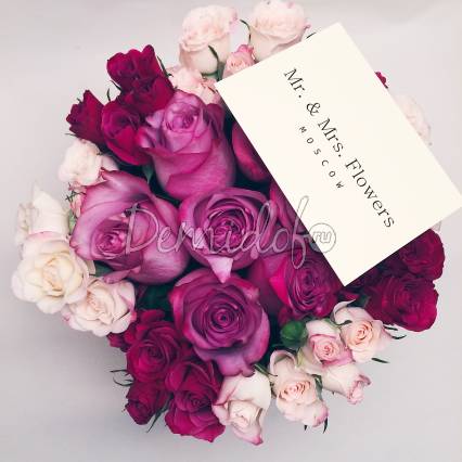 Композиция в шляпной коробке " Mini" розовая кустовые розы - фото 5
